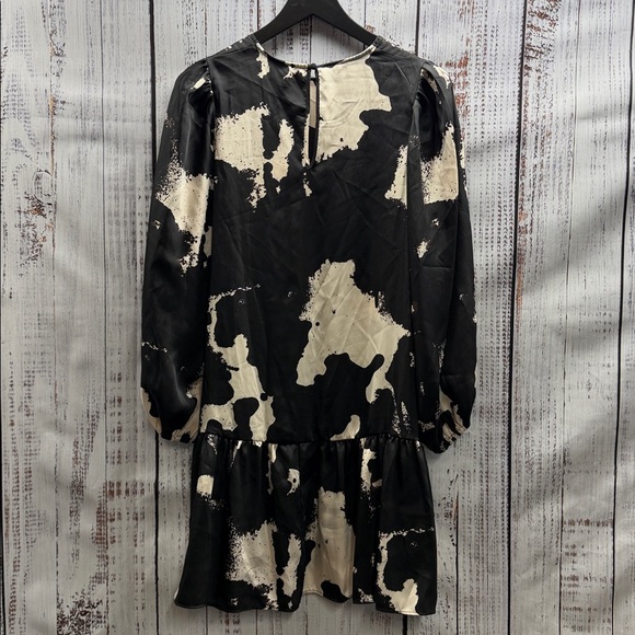 ALEXIS X TARGET NWT Black Beige Print Ruffle Hem Long Balloon Sleeve Mini Dress - Picture 6 of 12
